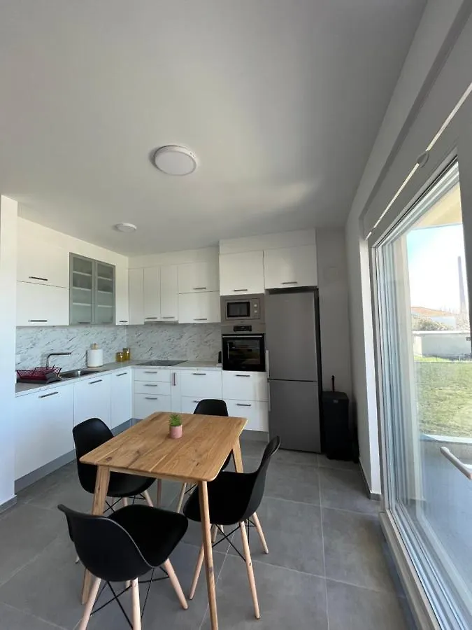 Lägenhet Apartman - Kera Nin Kroatien