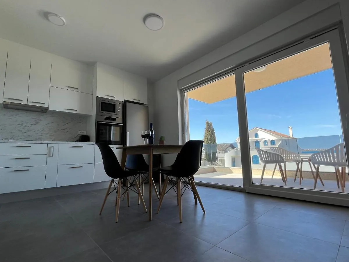 Apartman - Kera Nin Apartment