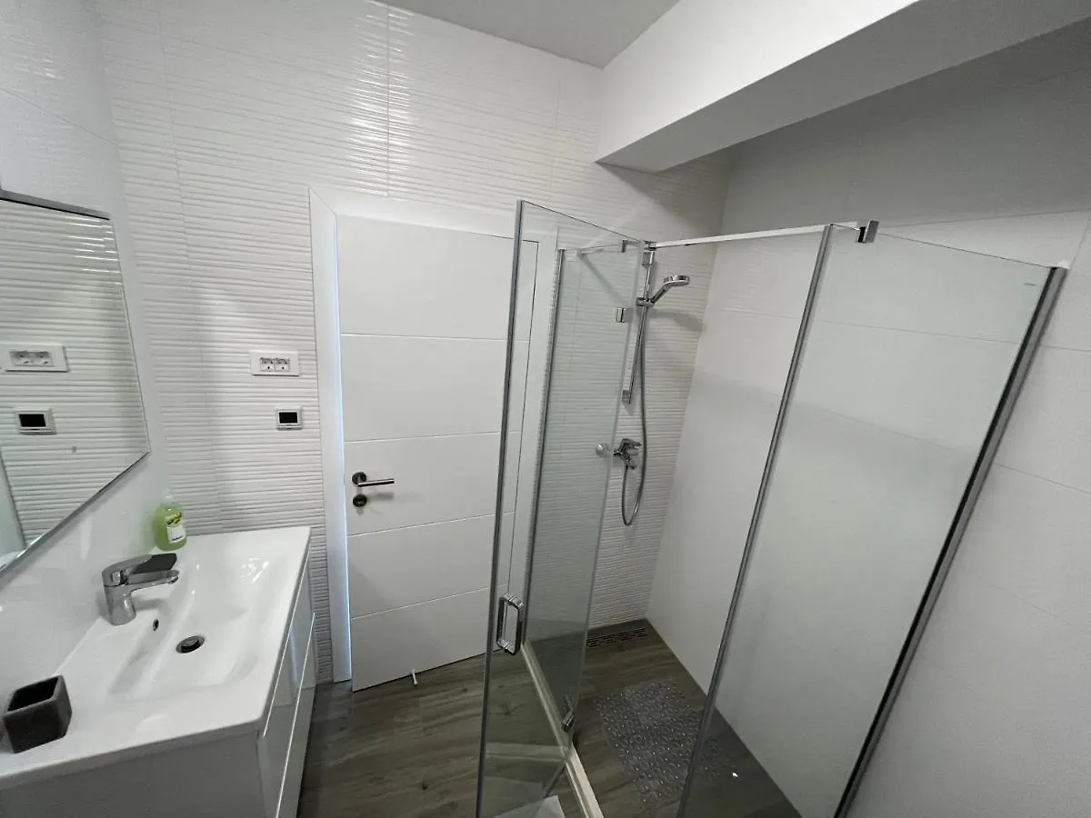 Apartman - Kera Nin Apartment